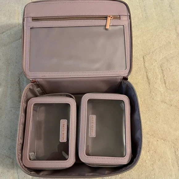 Allie Glines Lilac Makeup Bag Set - Picture 5 of 6